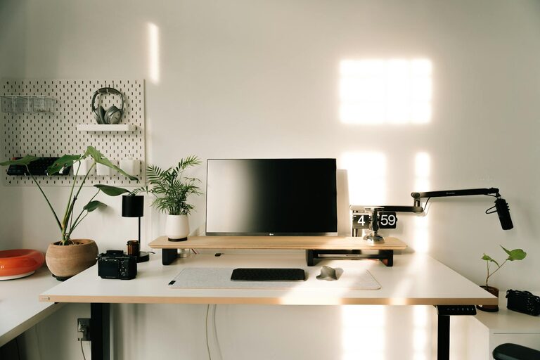 Simple Tips for Organizing Your Home Workspace for Better Productivity